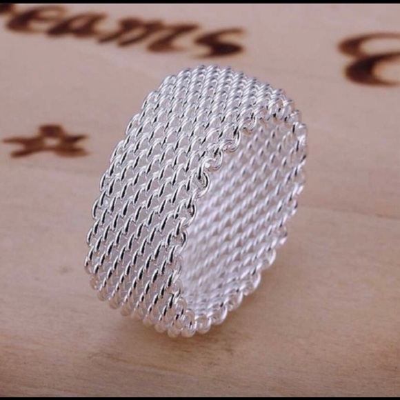 Jewelry - Cute 925 Silver Ring Size 9